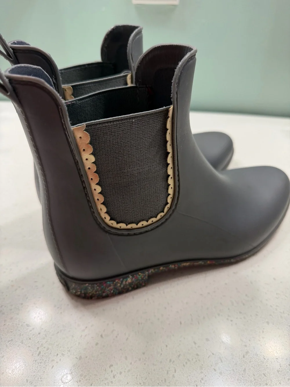 Jack Rogers Gray Chelsea Rain Boots Glitter Sole Size 7